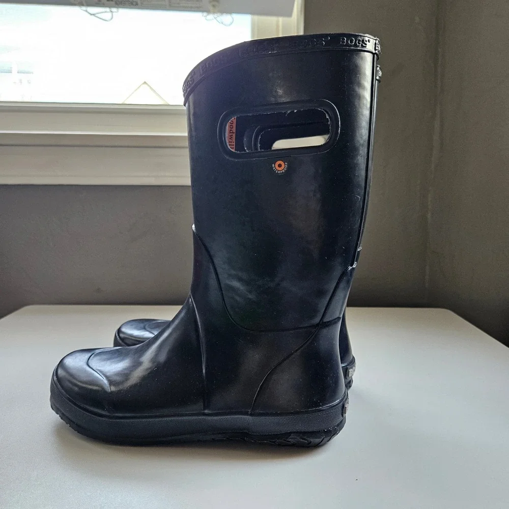 Bogs Kids Rainboot Winter Boots Black Waterproof Rubber Youth Size 4 Handle Snow